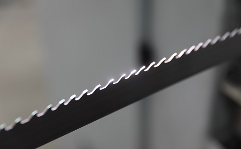 武隆双金属带锯条产生切削噪音的原因具体有哪些？